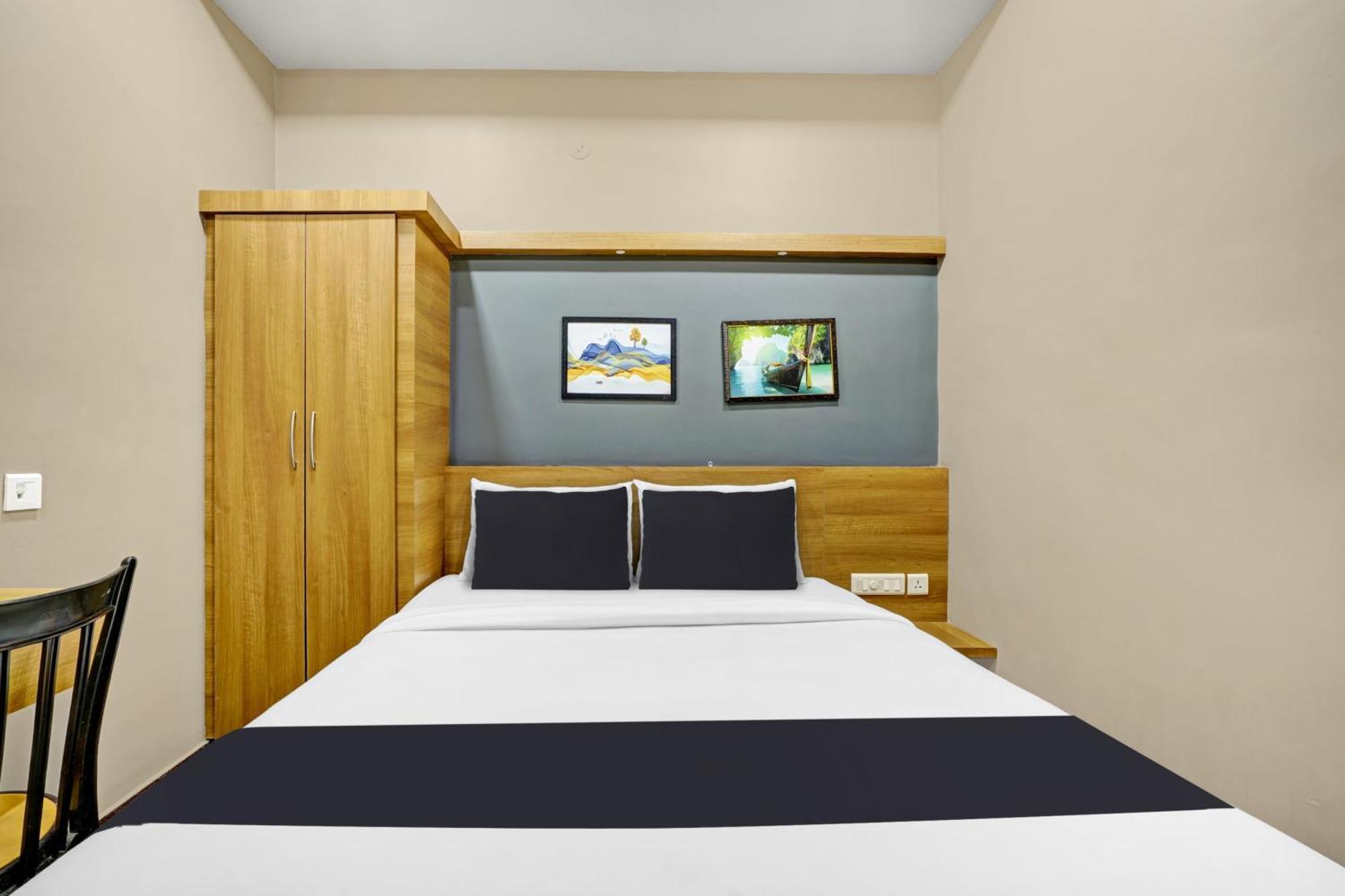 Hotel O Century Regency Kochi Extérieur photo