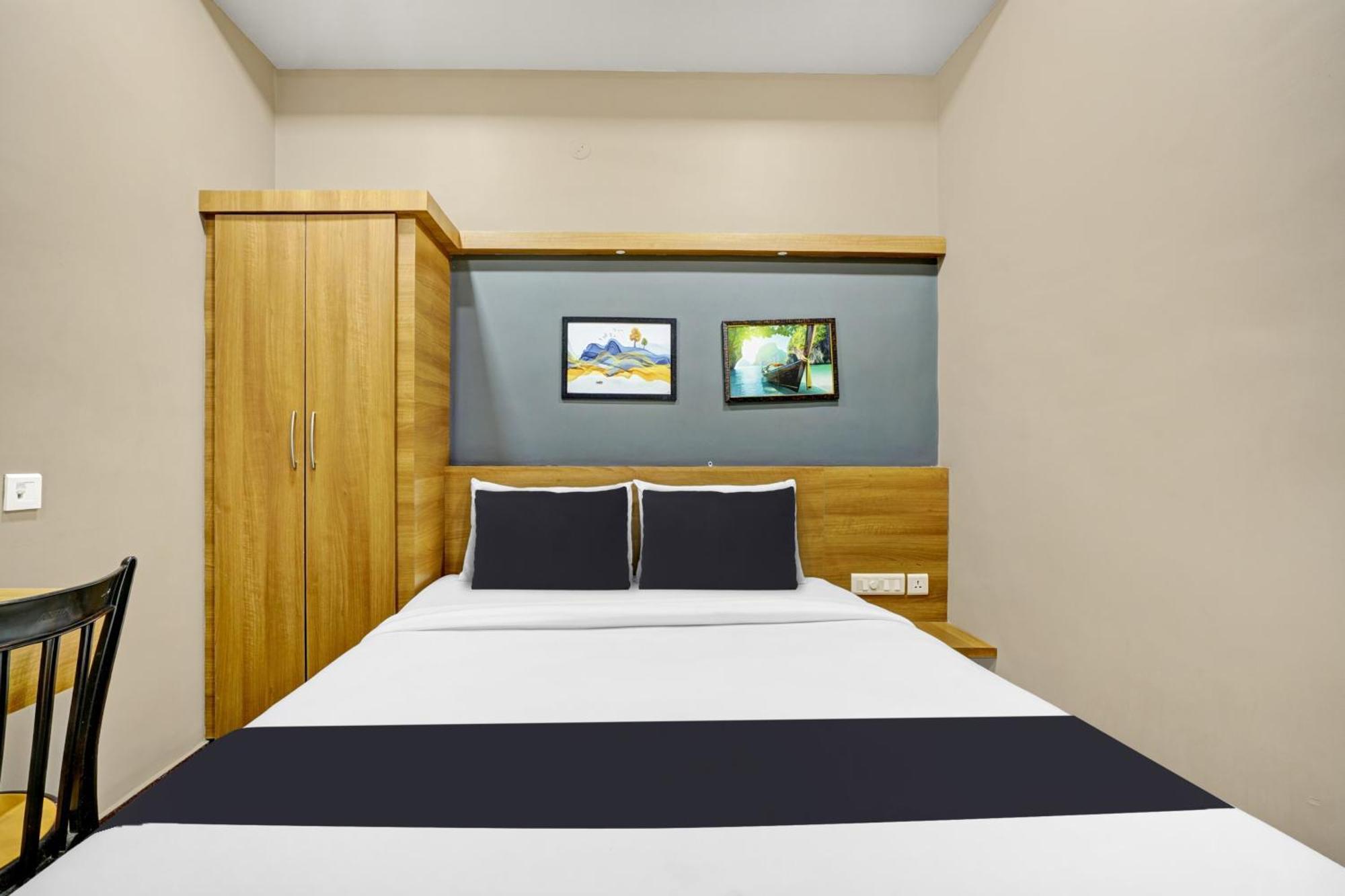 Hotel O Century Regency Kochi Extérieur photo